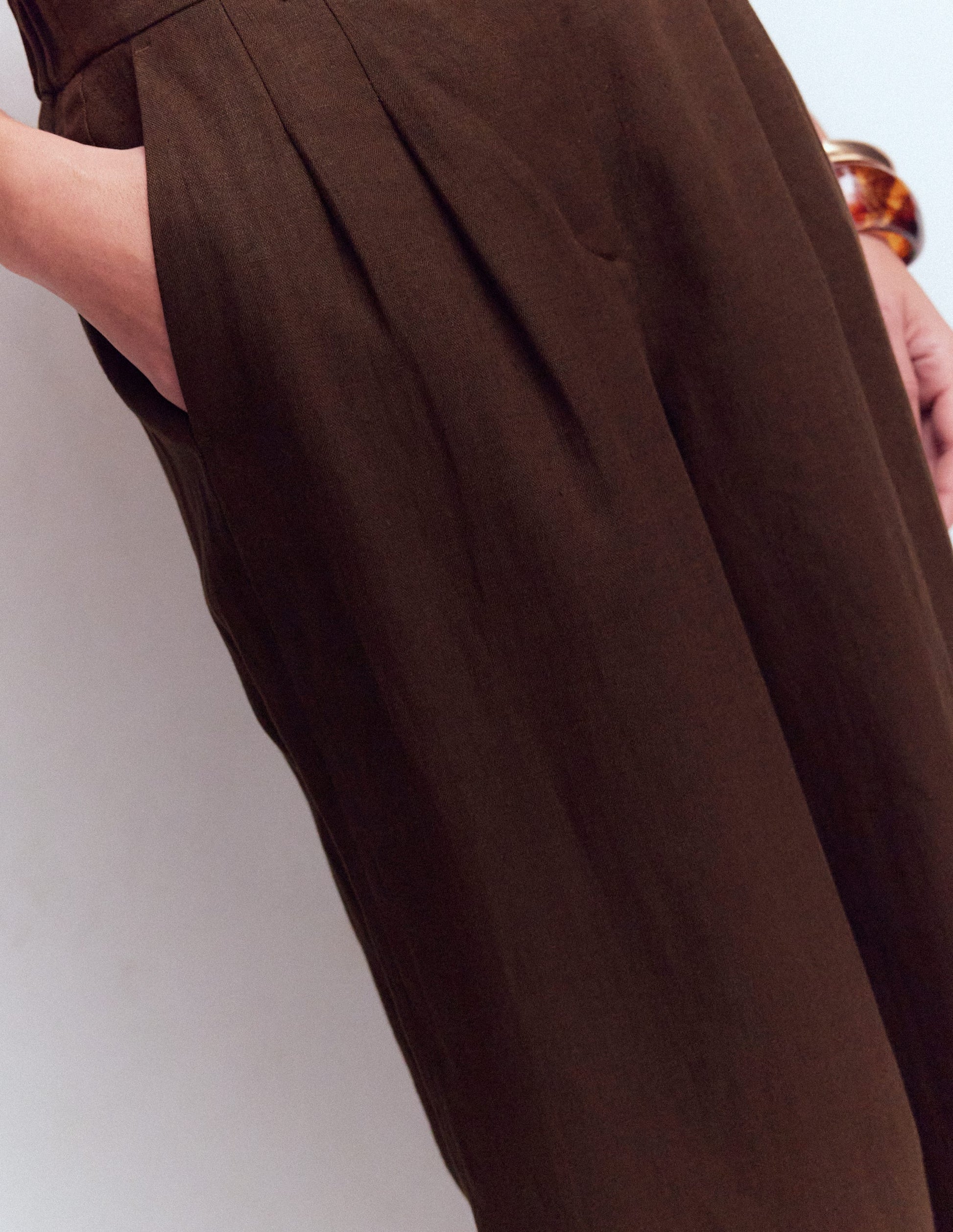 Kensington Linen Trousers-Bitter Chocolate-2