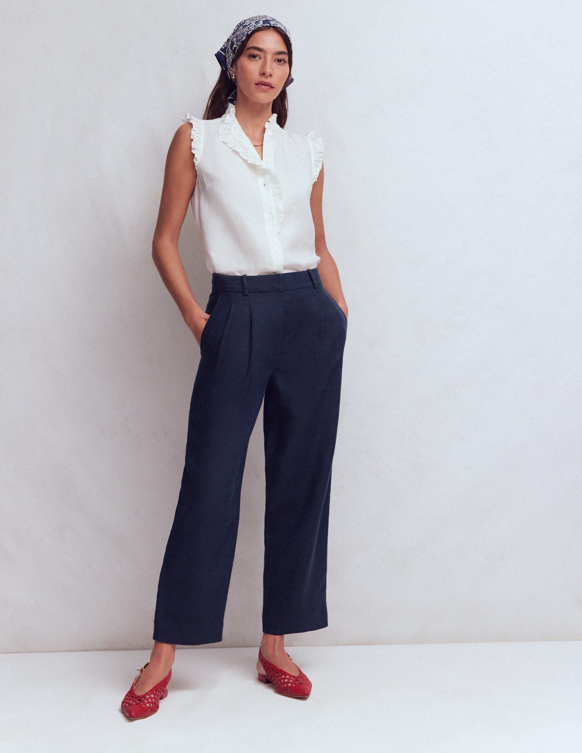 Bloomsbury Linen Trousers-Navy - Image 5