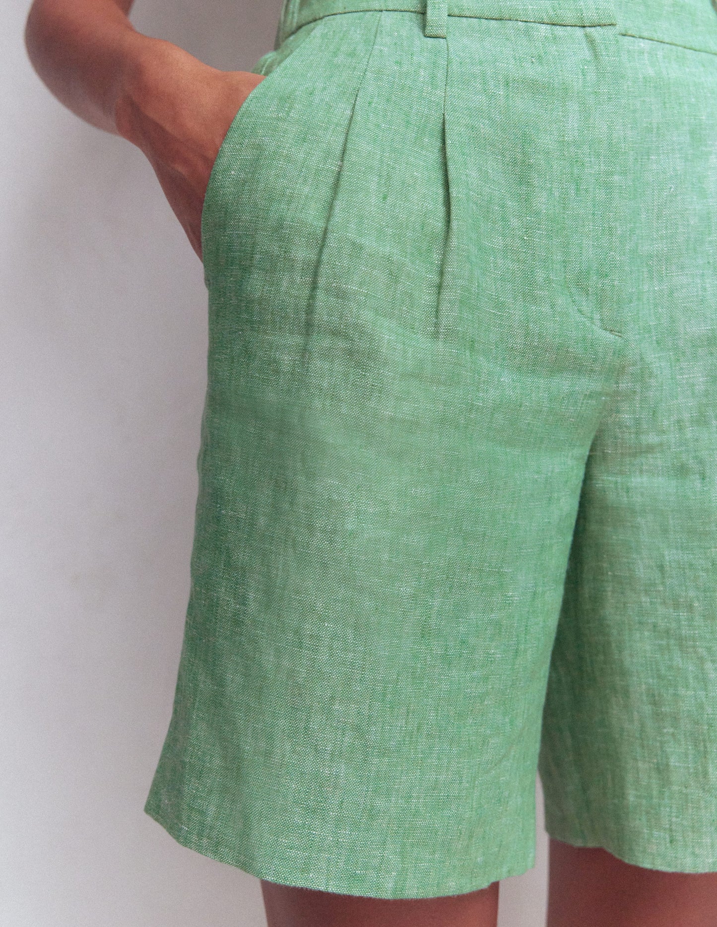 Kensington Linen Shorts-Aloe Green Chambray