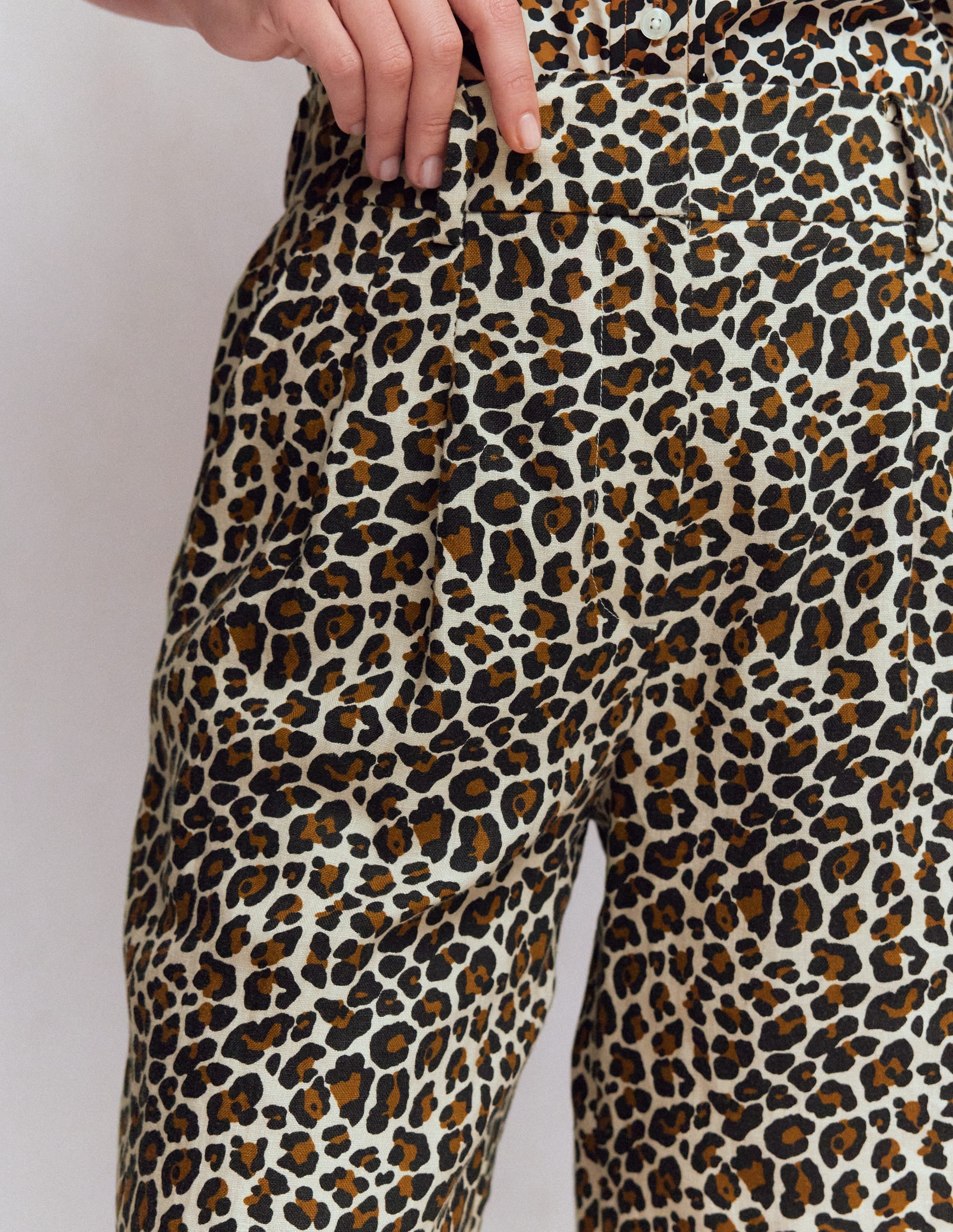Kensington Linen Shorts-Almond Milk, Cheetah Pop - Image 2