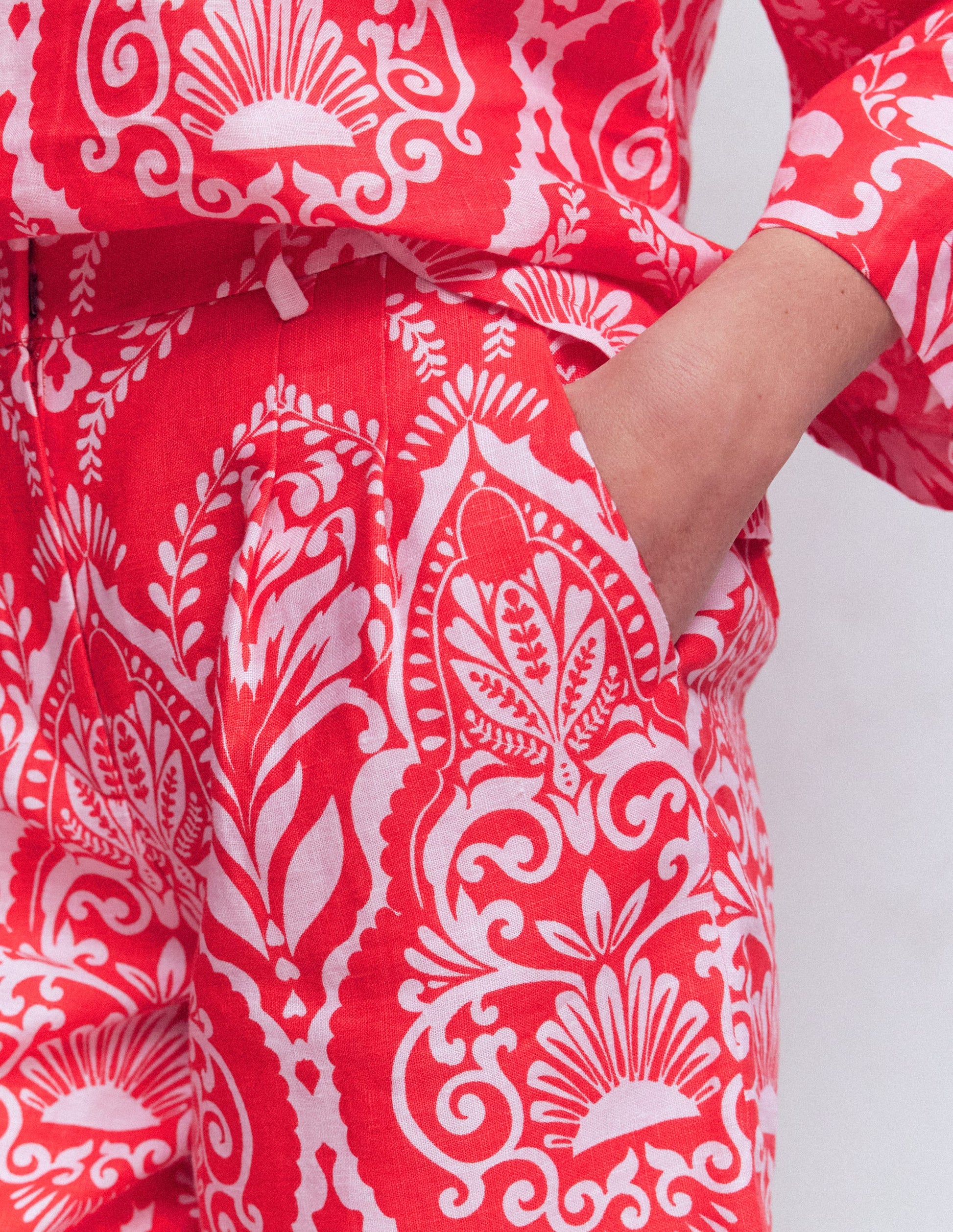 Kensington Linen Shorts-Red, Ornamental Garden-3