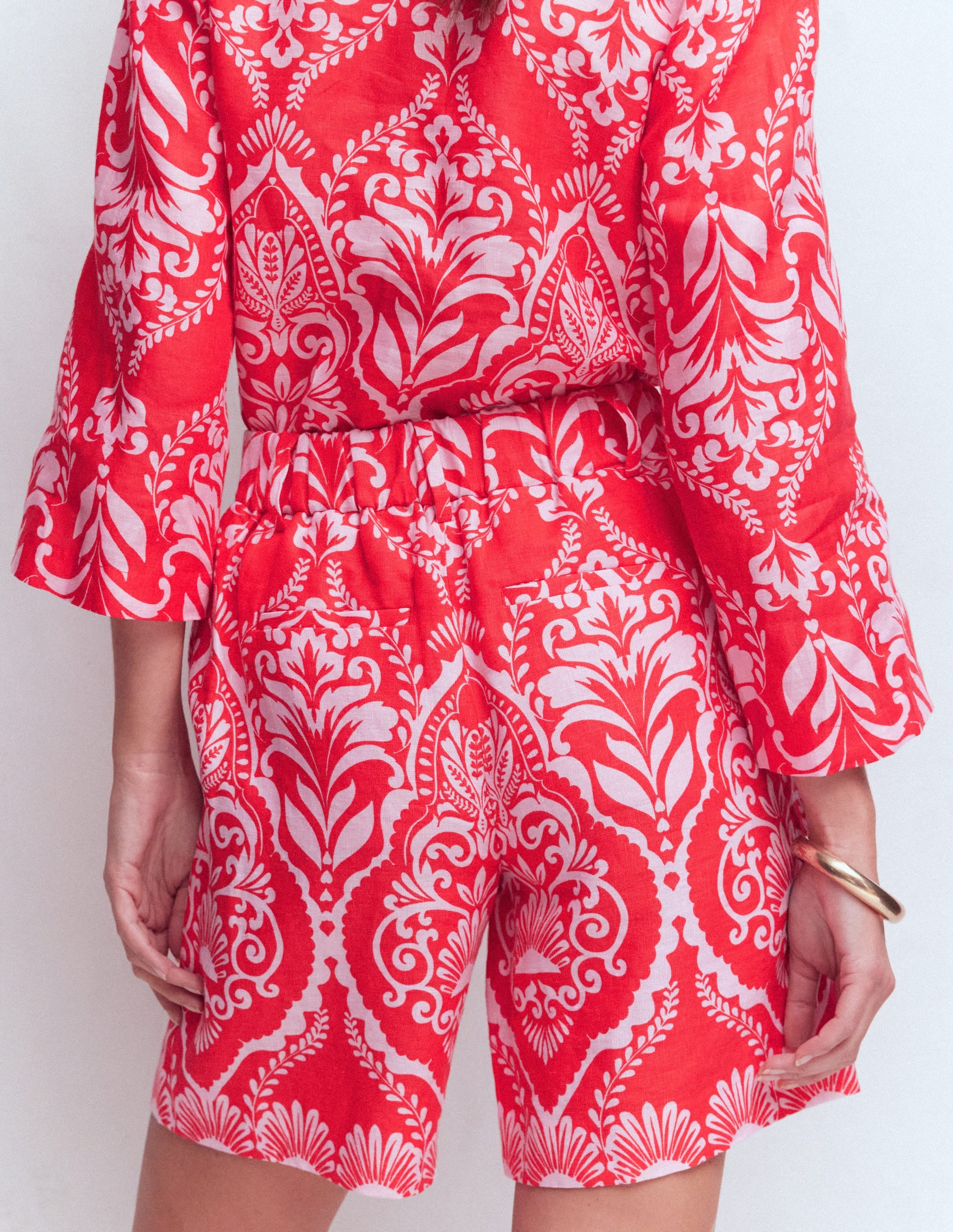 Kensington Linen Shorts-Poppy Red, Ornamental Garden - Image 3