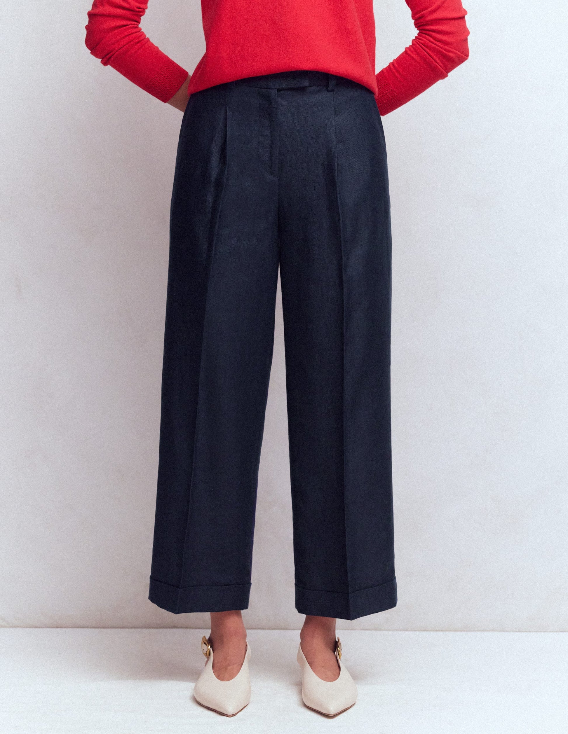 Chiswick Crop Linen Trousers-Navy-4