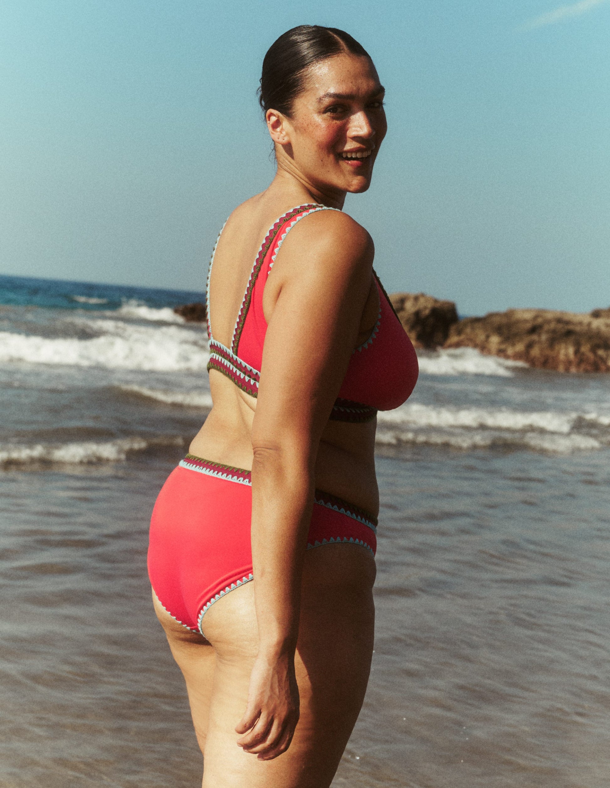 Porto V-neck Bikini Top-Rosy, Embroidery-7