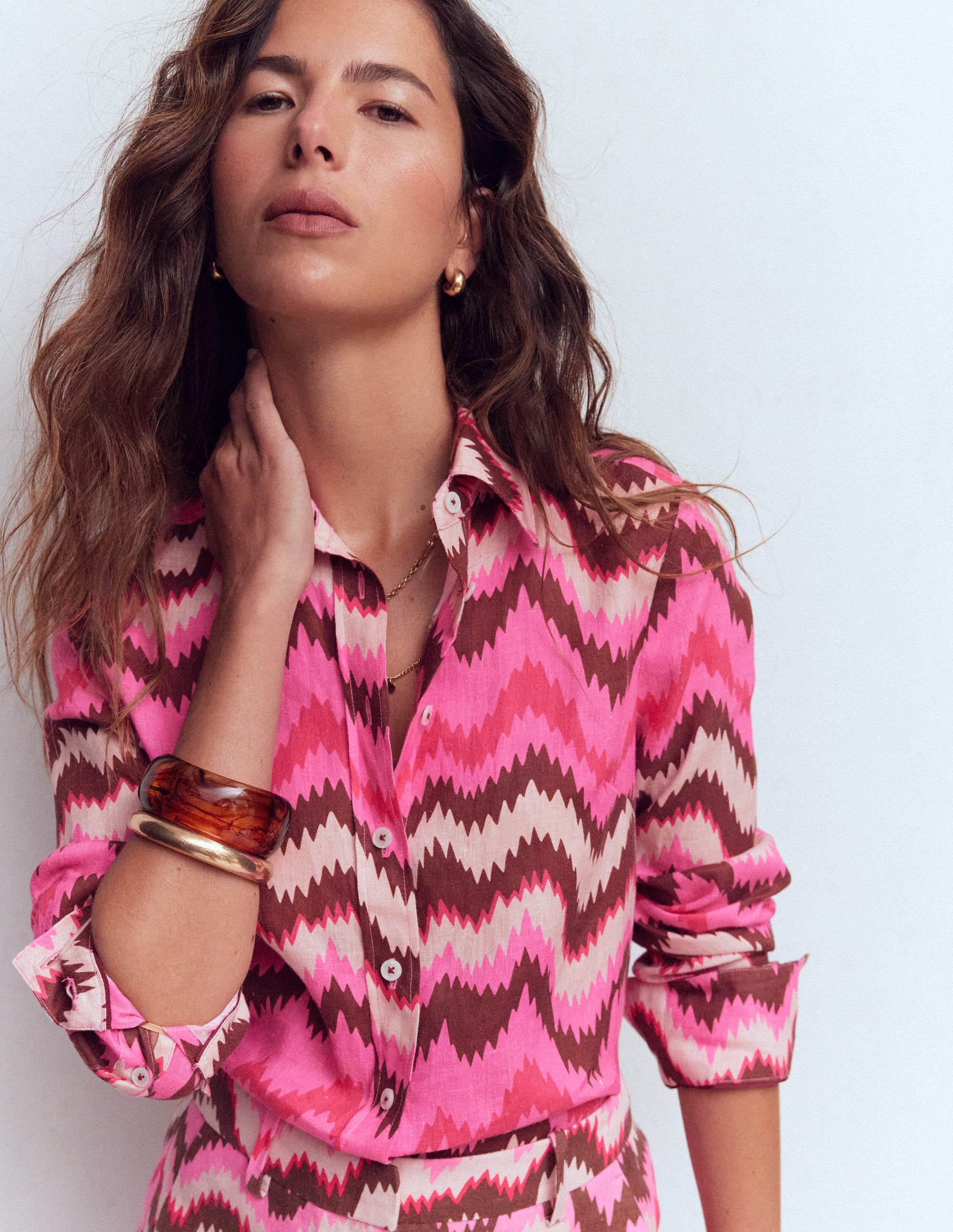 Sienna Linen Shirt-Pink Punch, Zig Zag Wave - Image 2