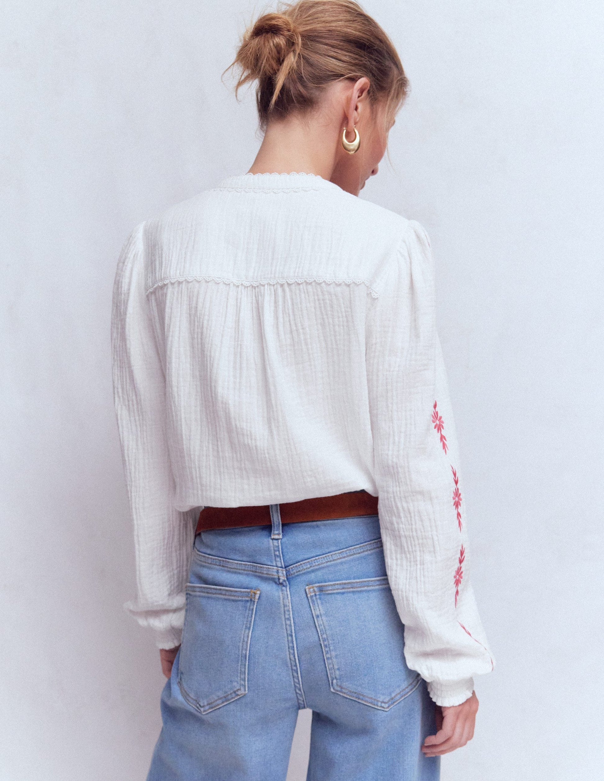 Rhea Trim Doublecloth Top-White Winter Blush floral-3