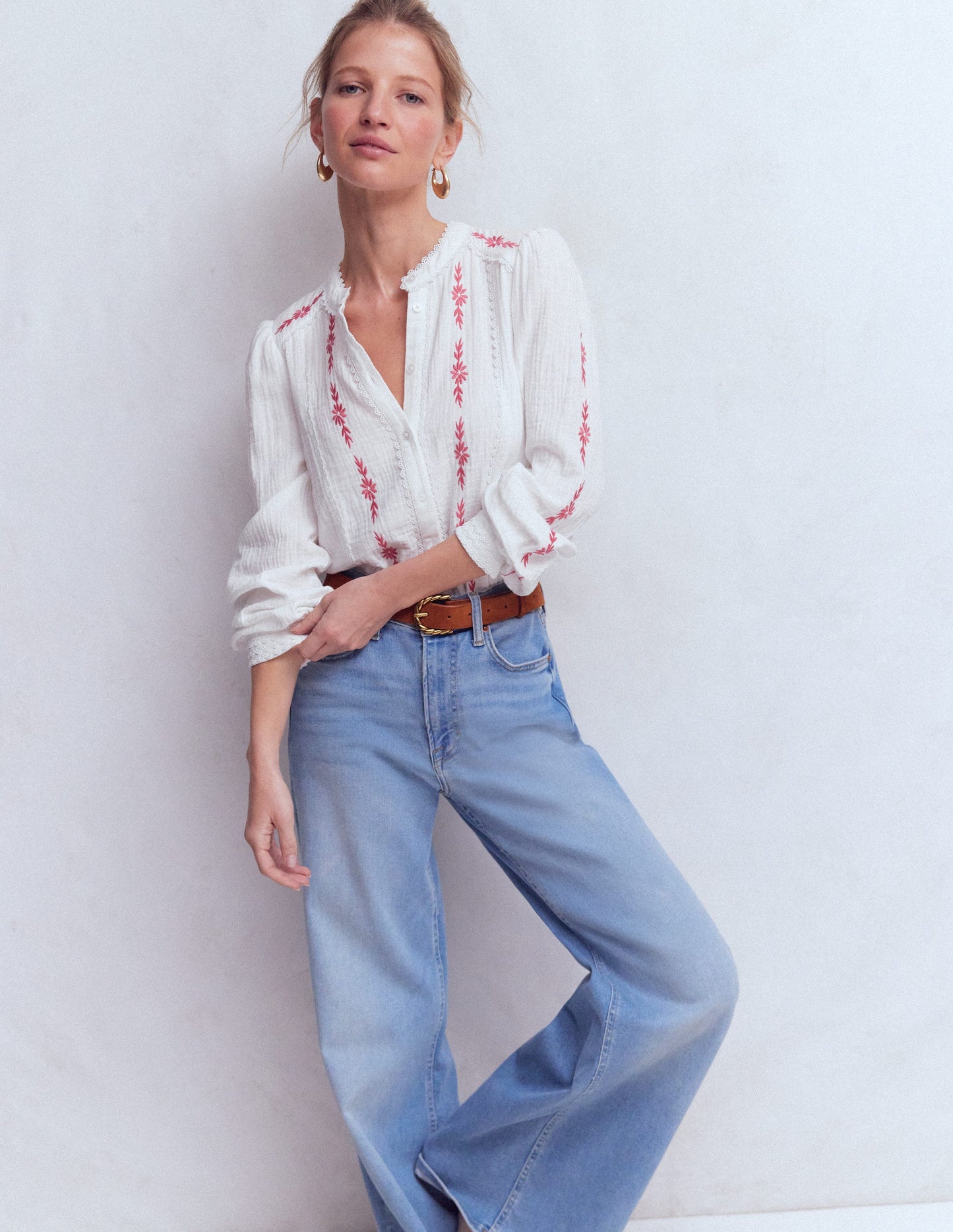 Rhea Trim Doublecloth Top-White Winter Blush floral