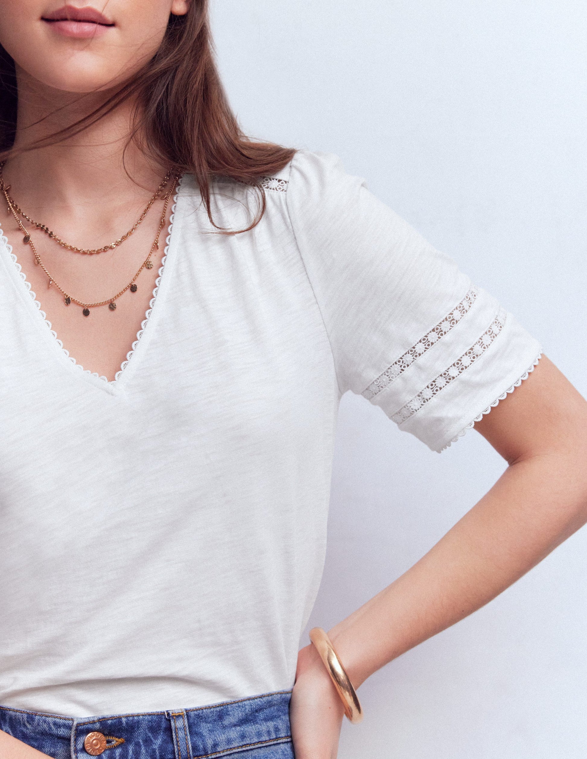 Poppy Trim V Neck T-Shirt-White-2