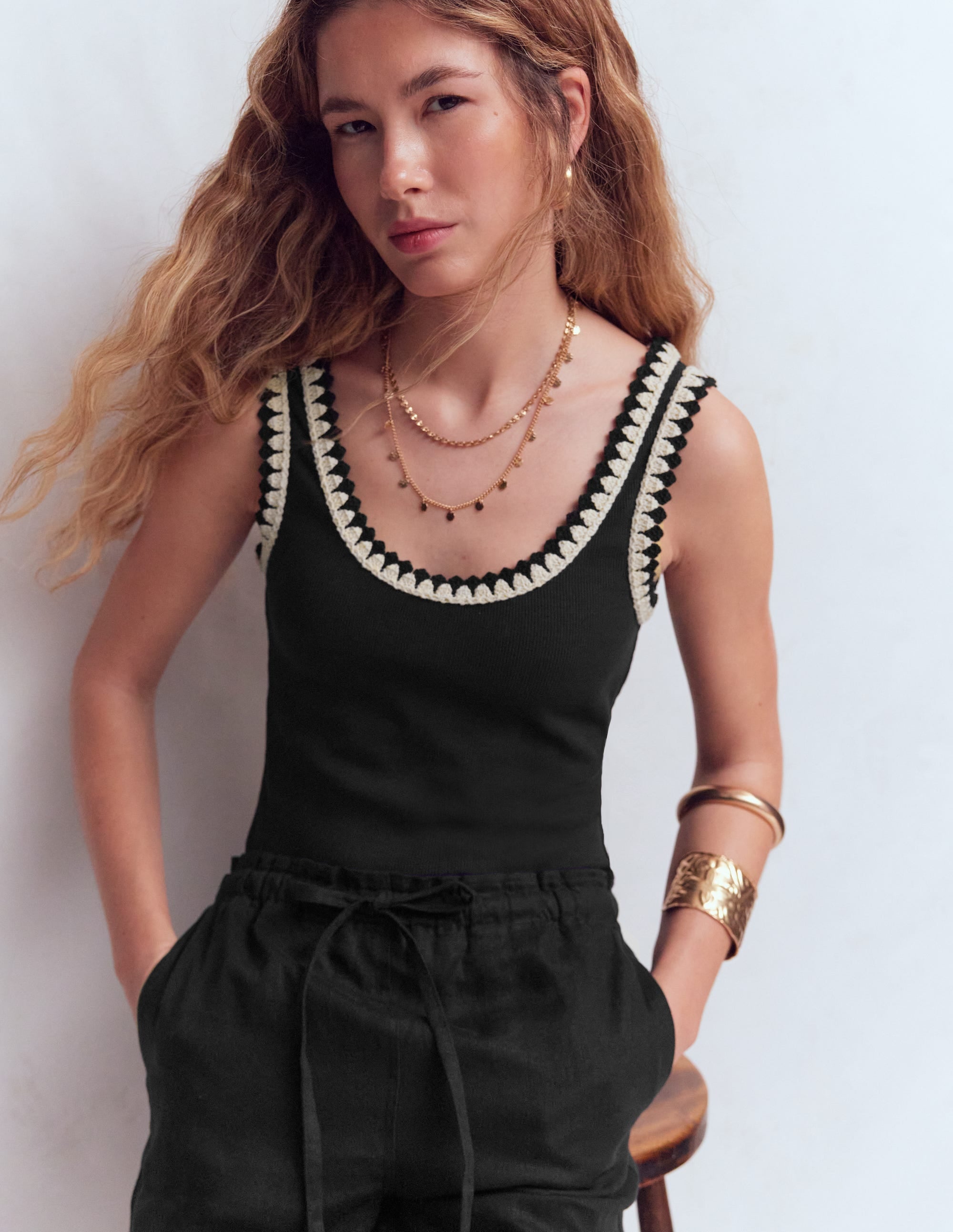 Maddie Trim Detail Vest-Black - Image 1