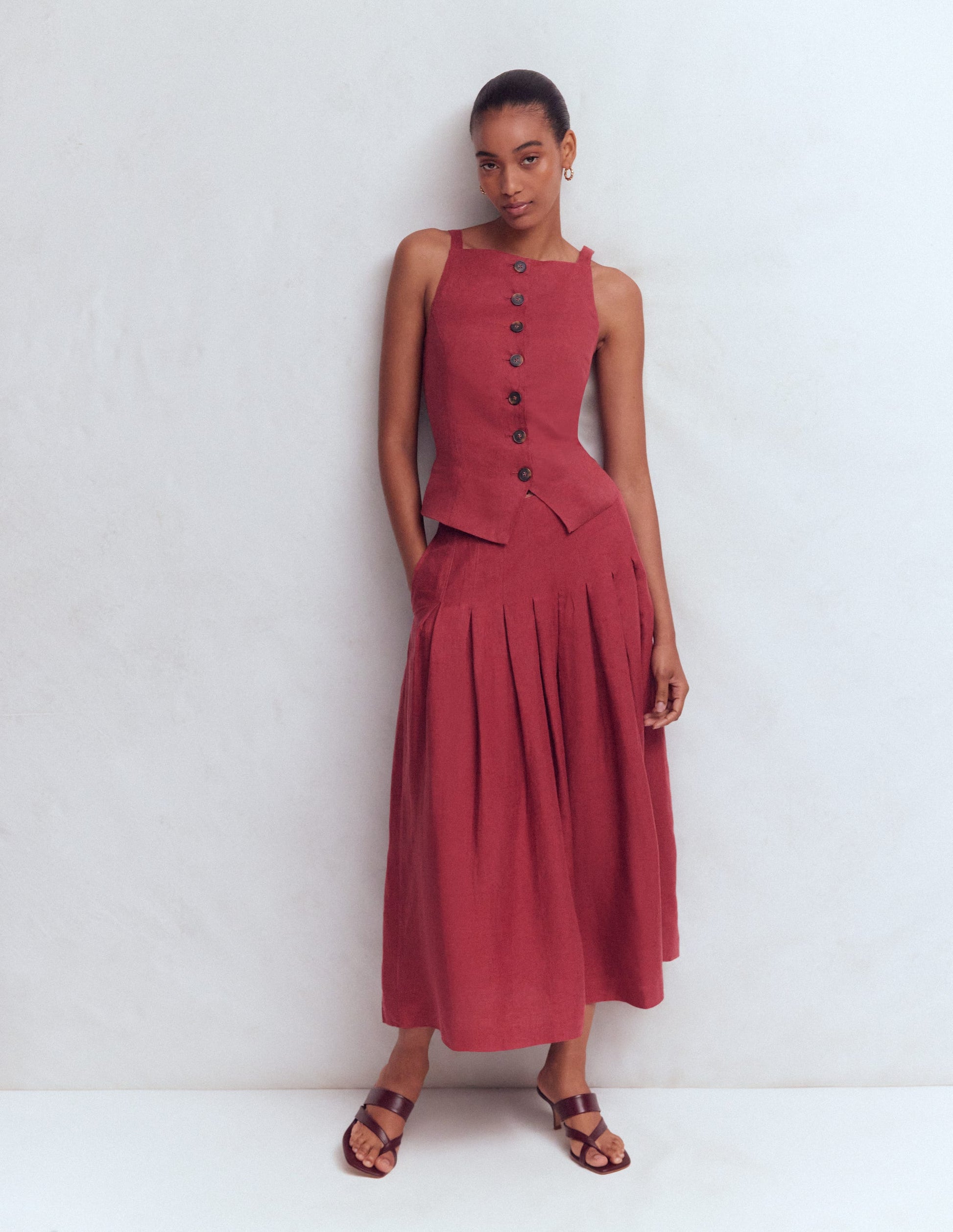 Square Neck Linen Waistcoat-Rich Chestnut-4
