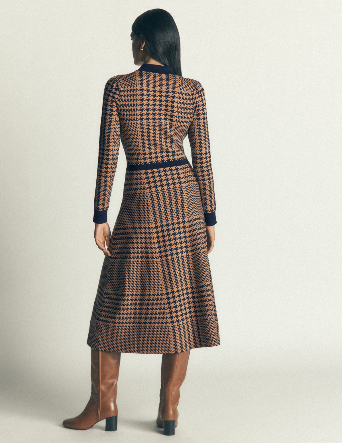 Fiona Zip Front Knitted Dress-Camel and Navy Check - Image 3