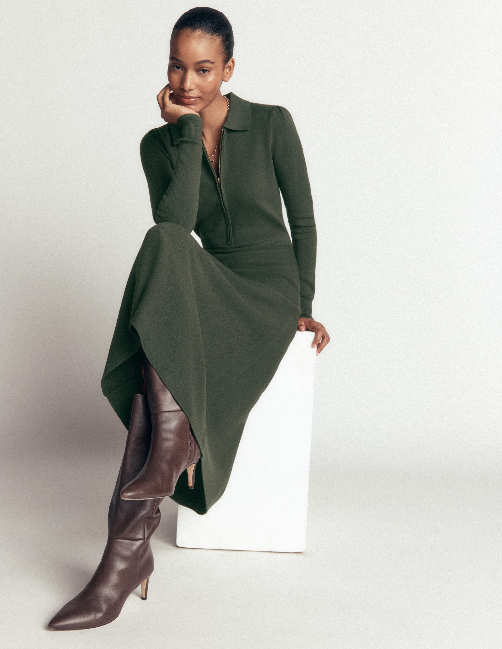 boden knitted dress Fiona Zip Front - Hunter Green Satin Halter Mini Dress Dresses are a year caelinyc Size:L | Arancia
