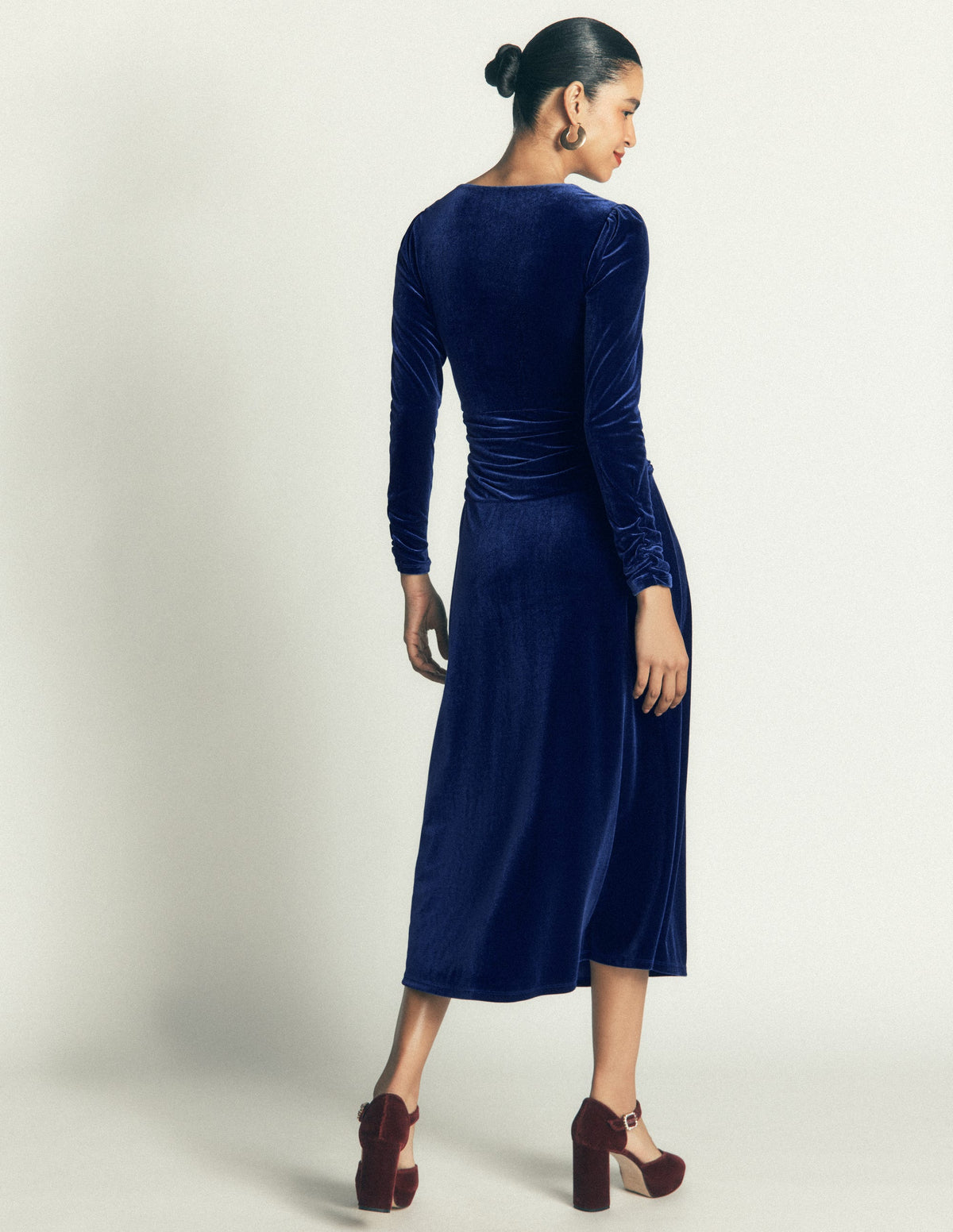 Mya Ruched Velvet Midi Dress-Sapphire Blue - Image 3