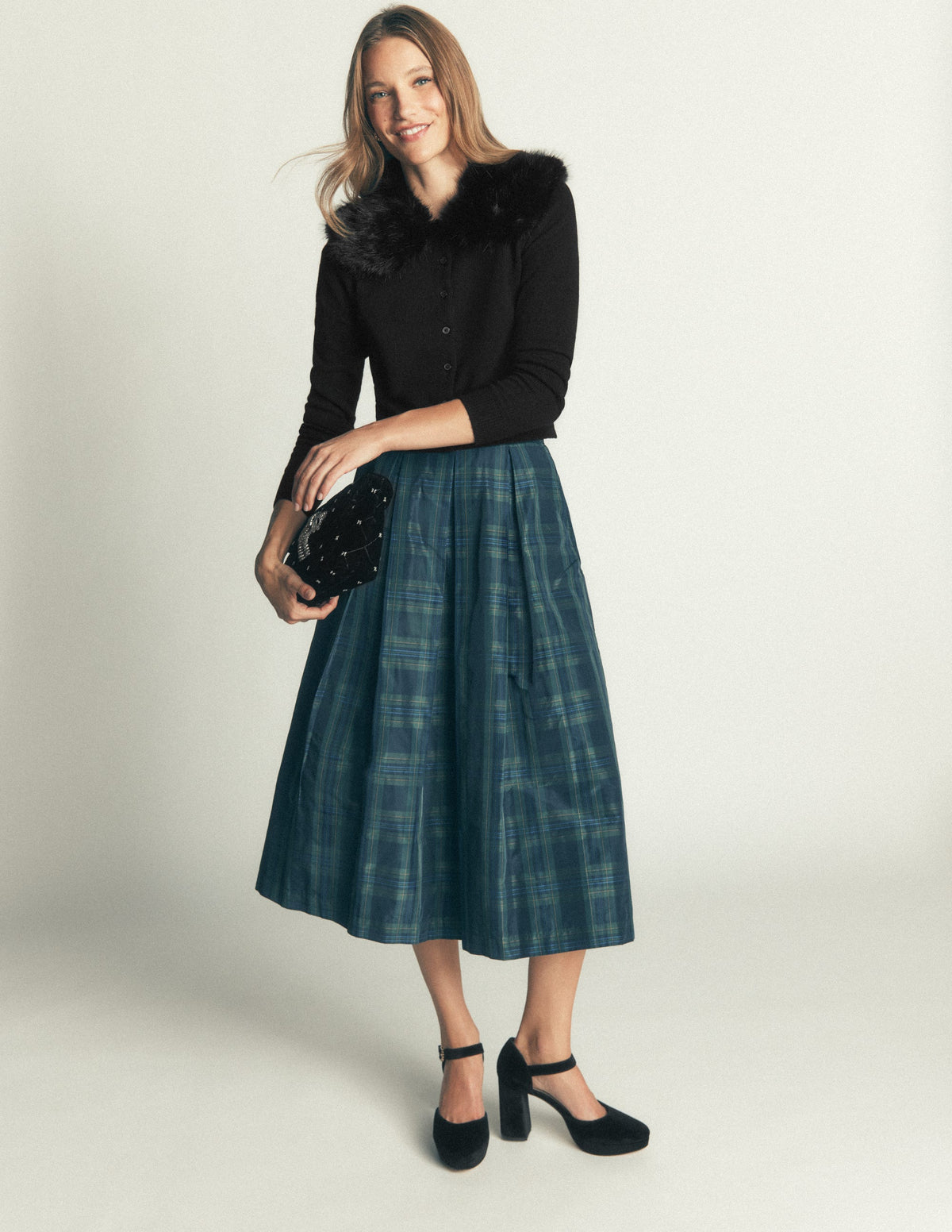 Fur Collar Cropped Cardigan-Black-6