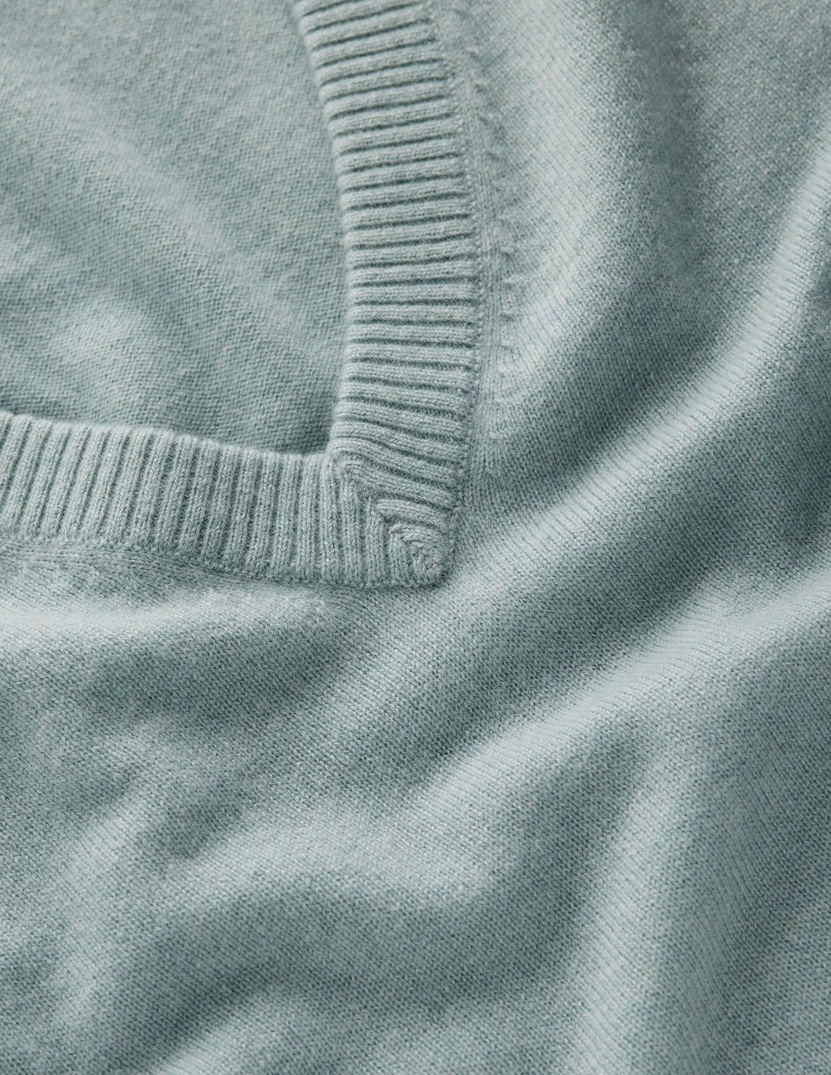 Elsie Cashmere V Neck Jumper-Clear Sky-6