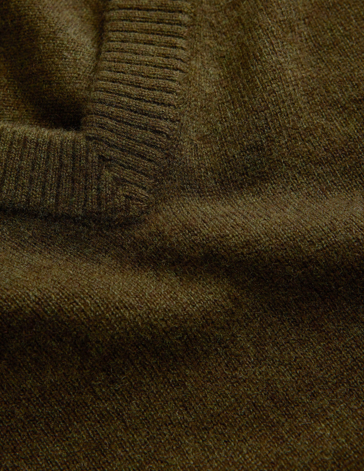 Elsie Cashmere V Neck Jumper-Hunter Green - Image 7