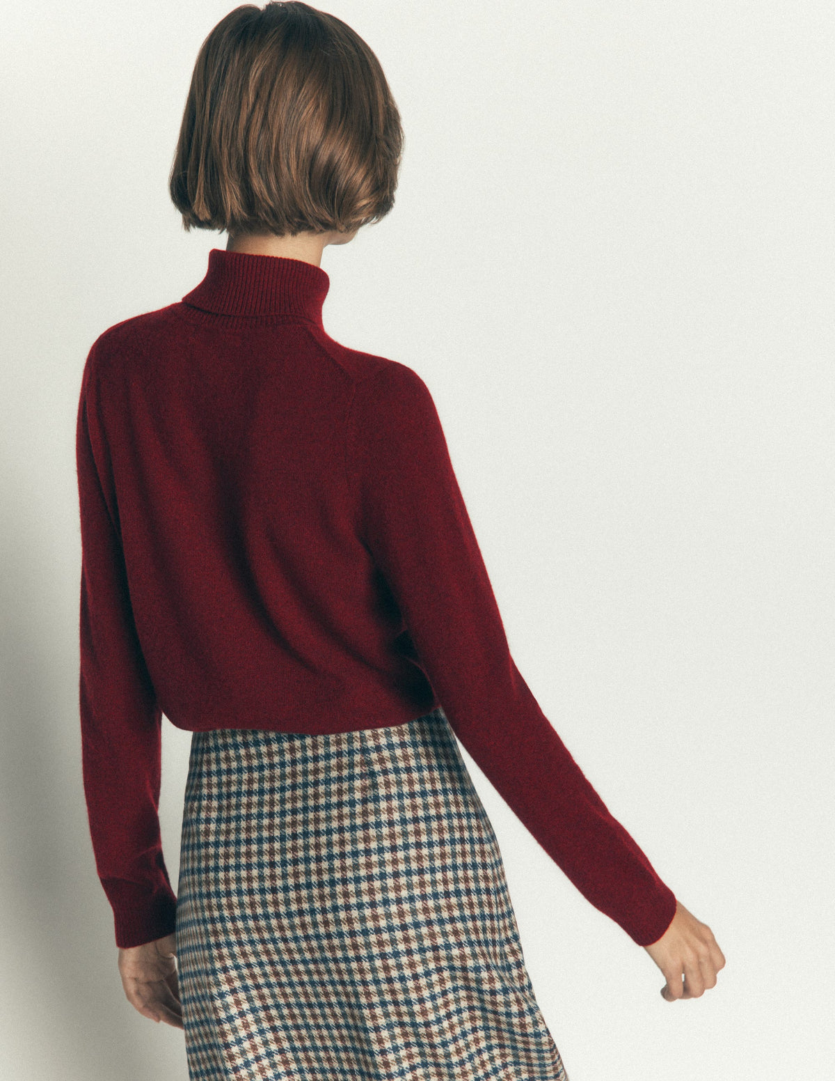 Elsie Cashmere Roll Neck-Deep Burgundy-3