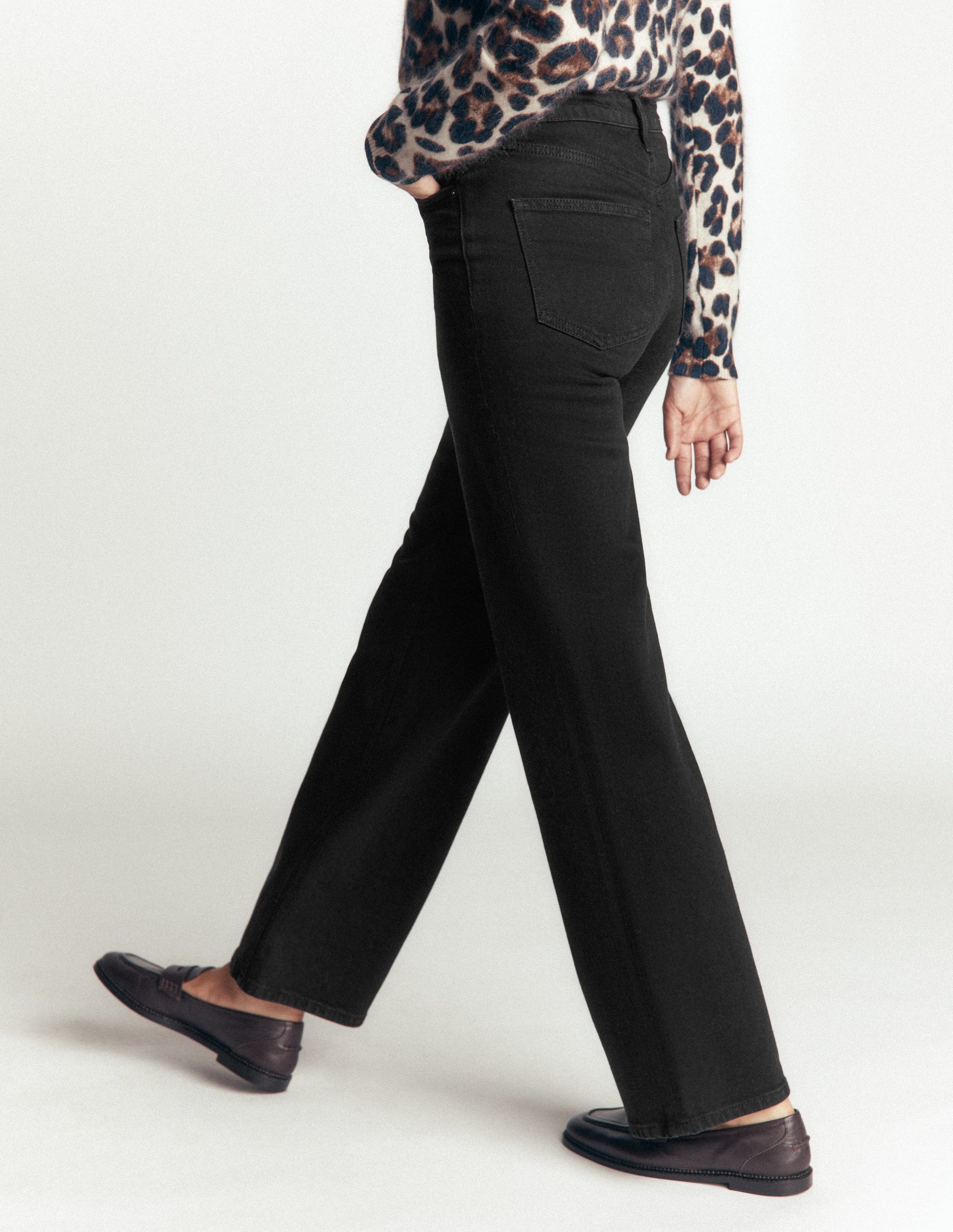 High Rise Column Leg Jeans-Black-3