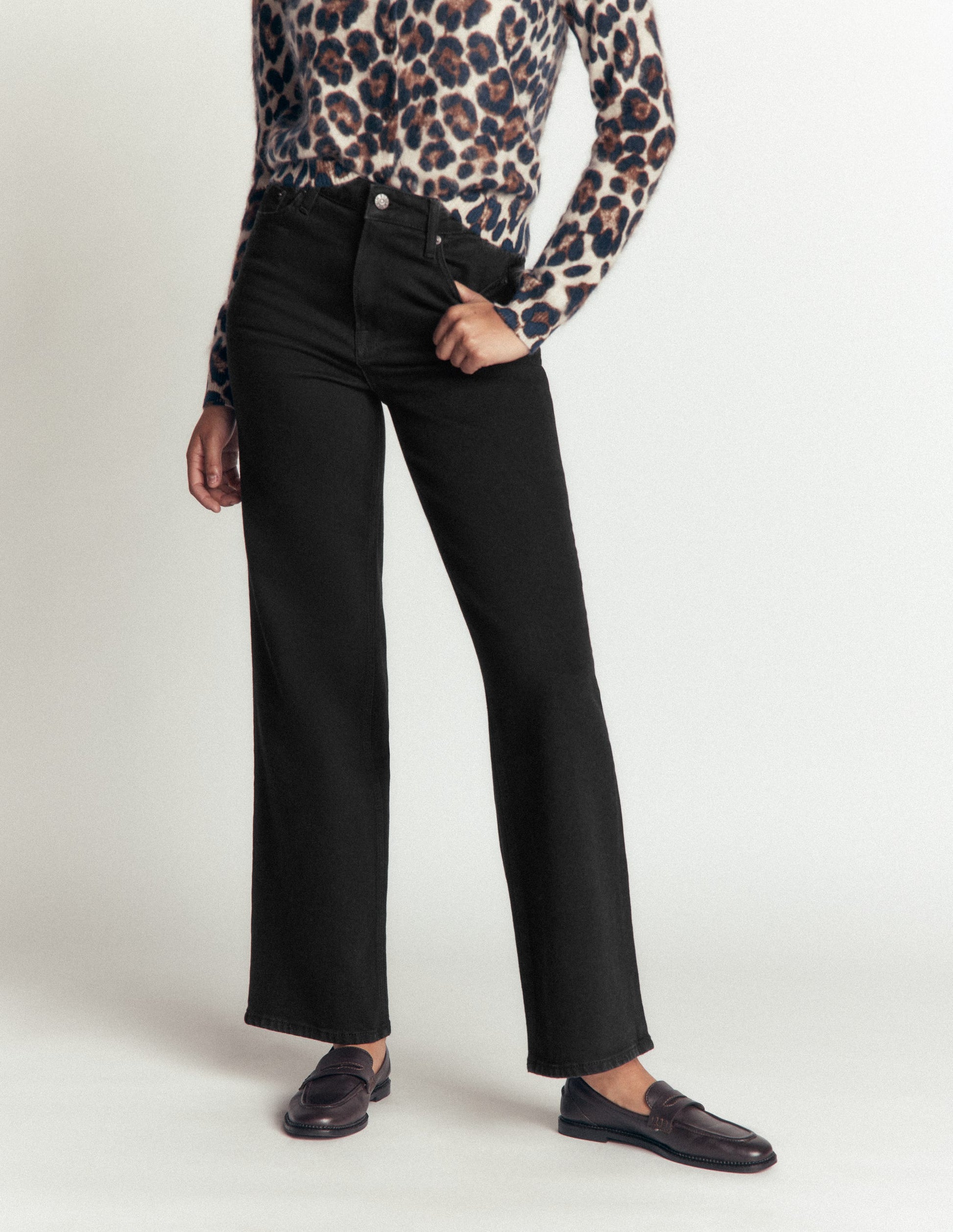 High Rise Column Leg Jeans-Black-5