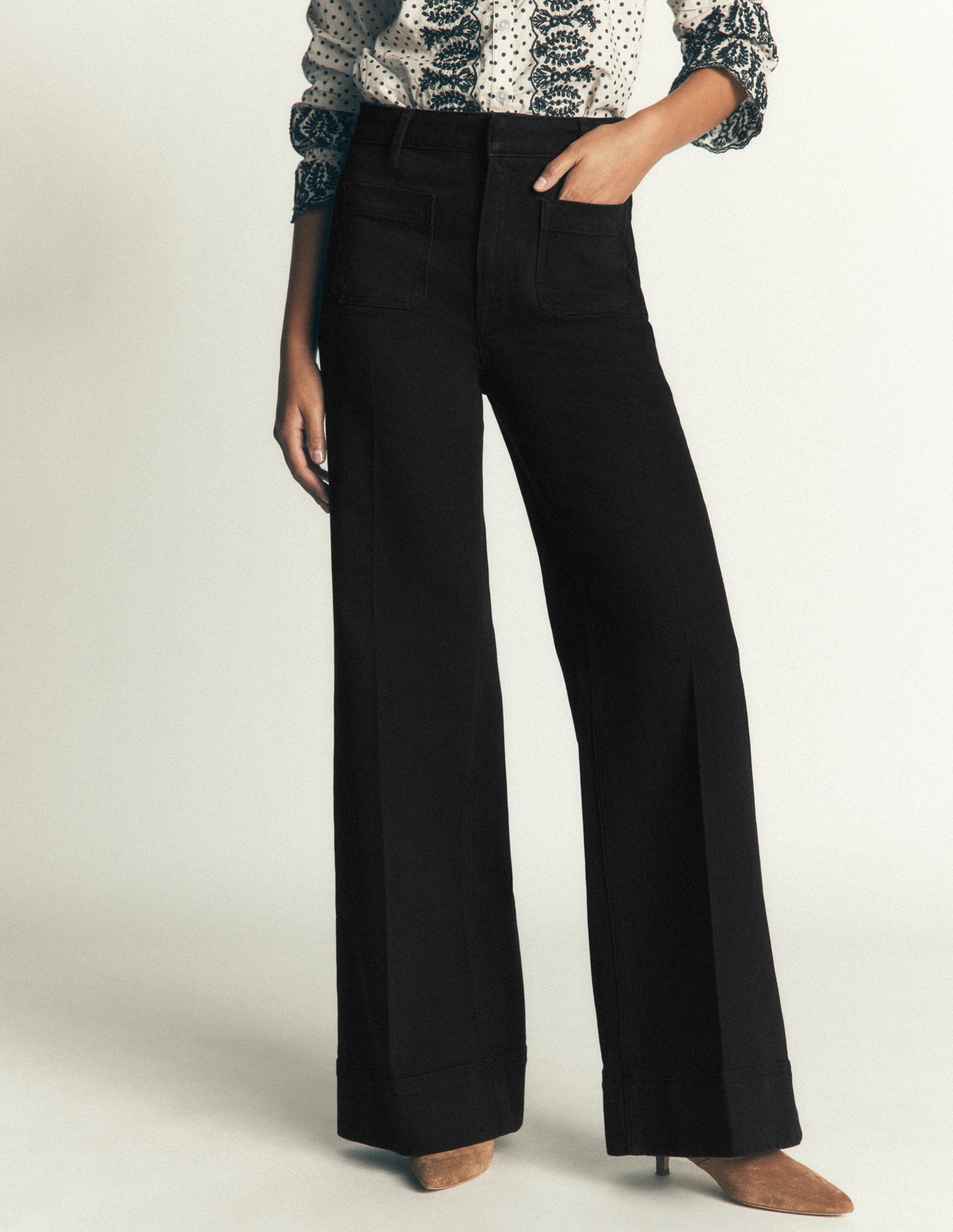 Patch Pocket Flare Jeans-Black-4