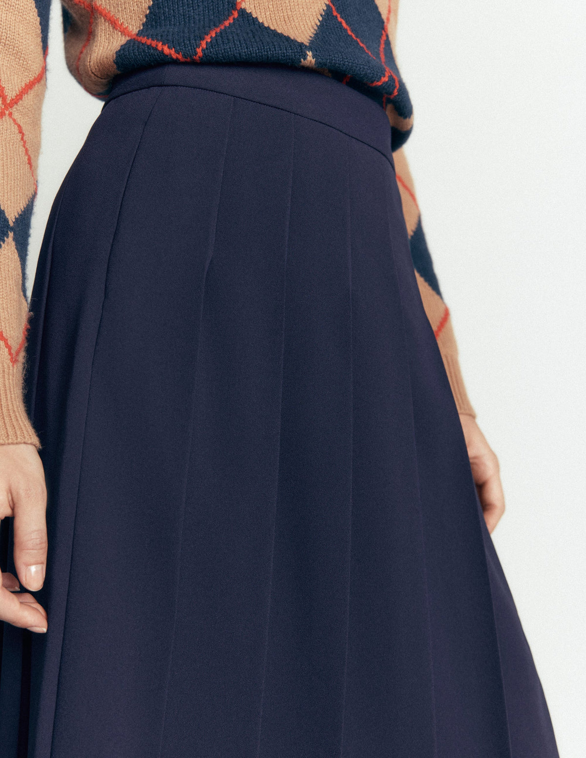Pleat Side Split Midi Skirt-Navy-2