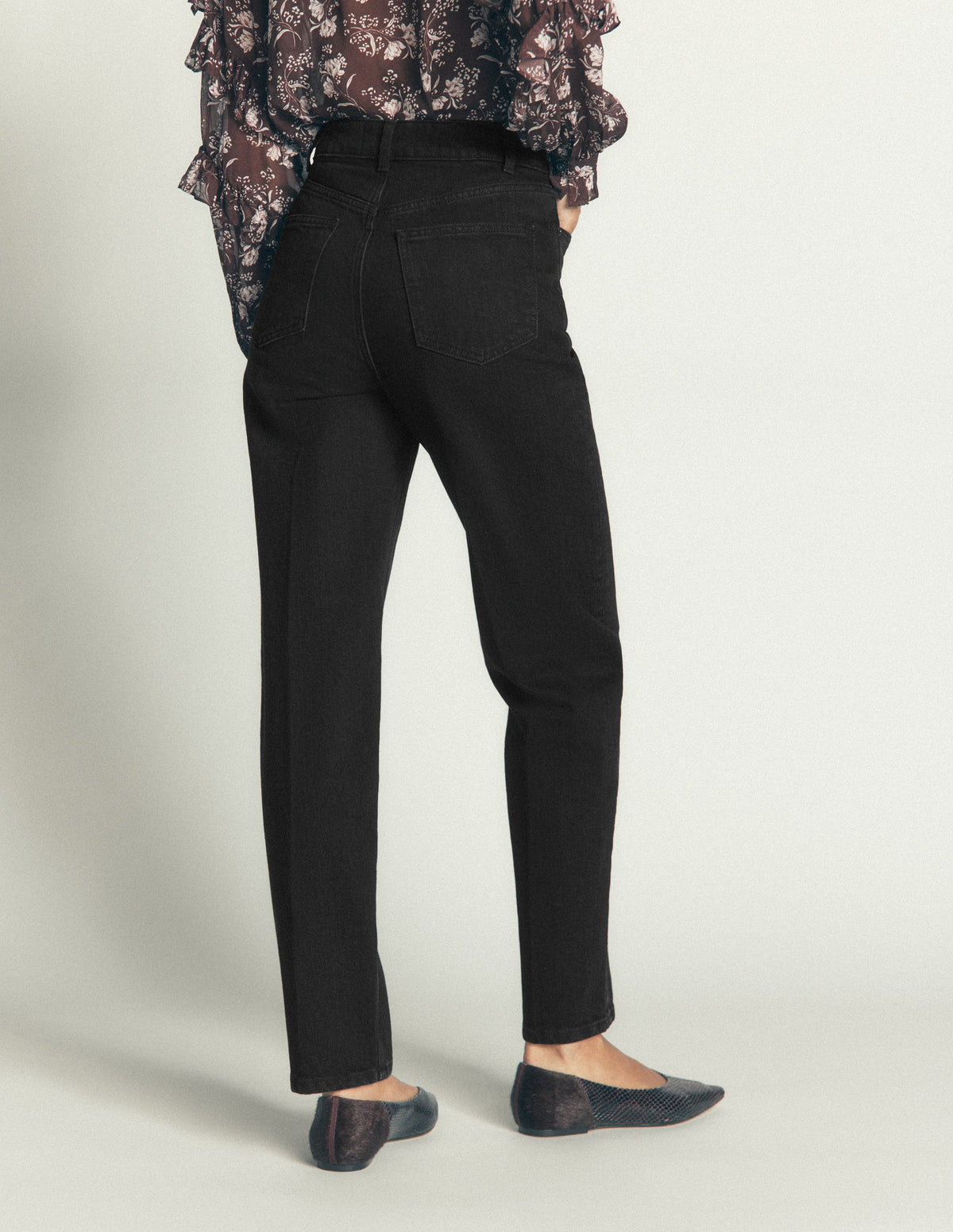 Tapered Leg Jeans-Washed Black-3