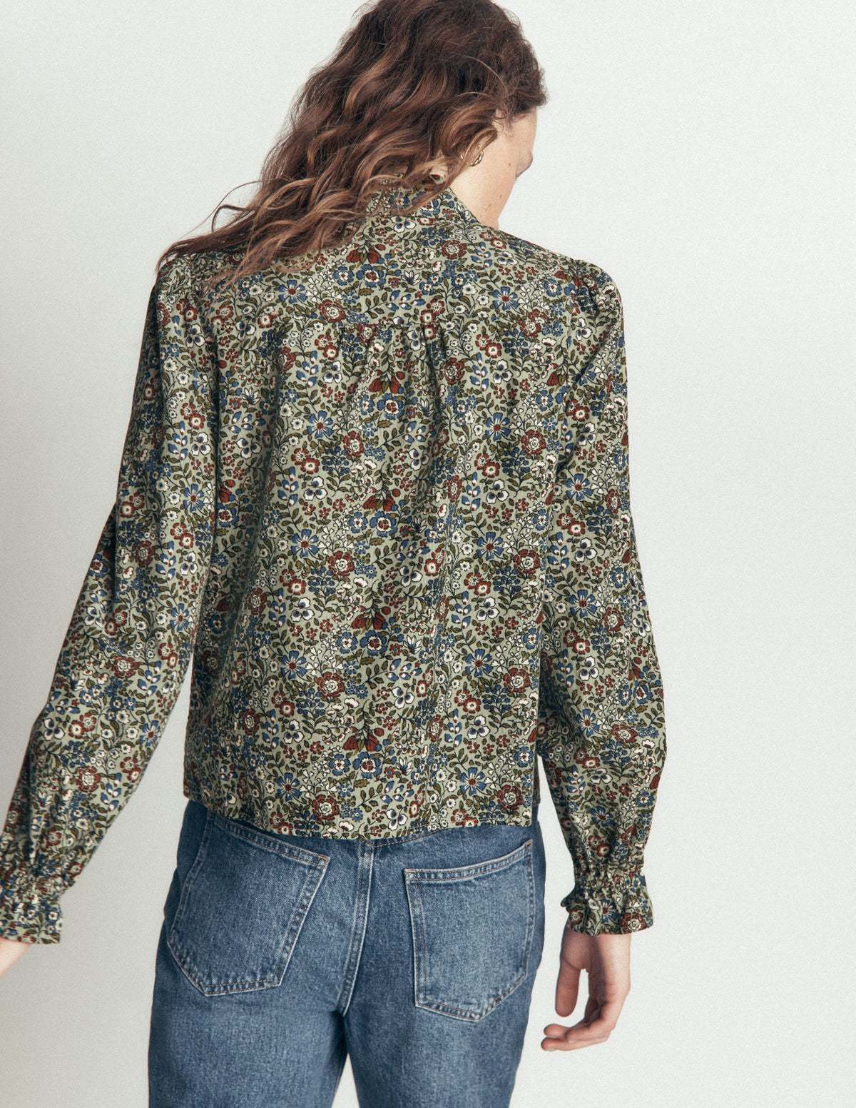 Violet Smock Shoulder Cord Top-Soft Sage, Flora Scatter - Image 3
