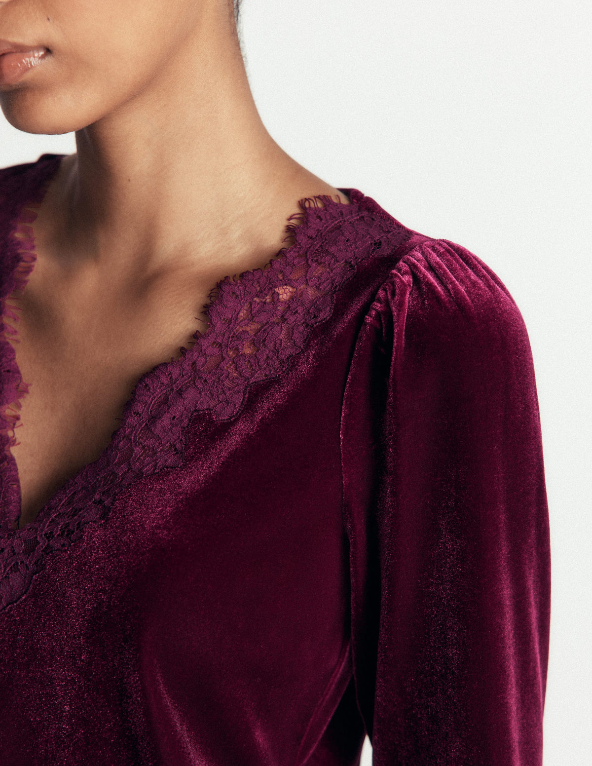 Lace Trim V-Neck Velvet Top-Beetroot Red - Image 2